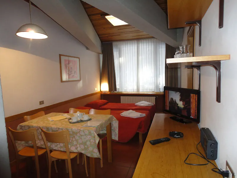 *** מלון דירות בוקה די קדורה Appartamenti Corte Residence איטליה